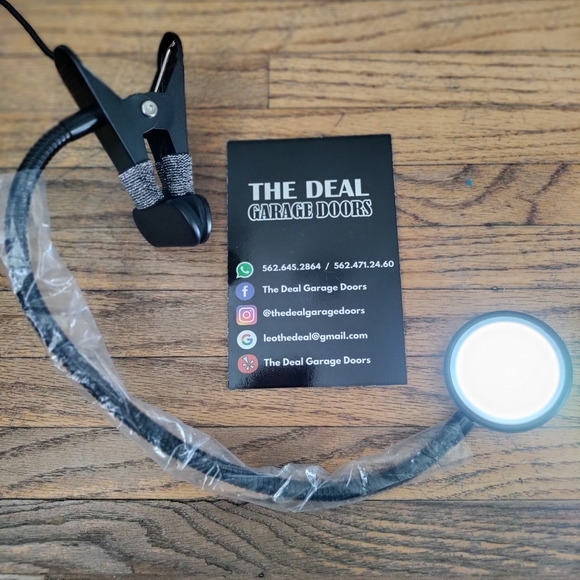 Book light - Picture 1 of 3